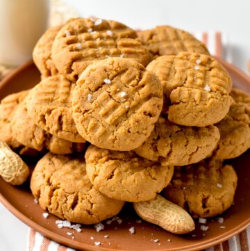 Healthy Peanut Butter Cookies (4 Ingredients) - The Conscious Plant Kitchen