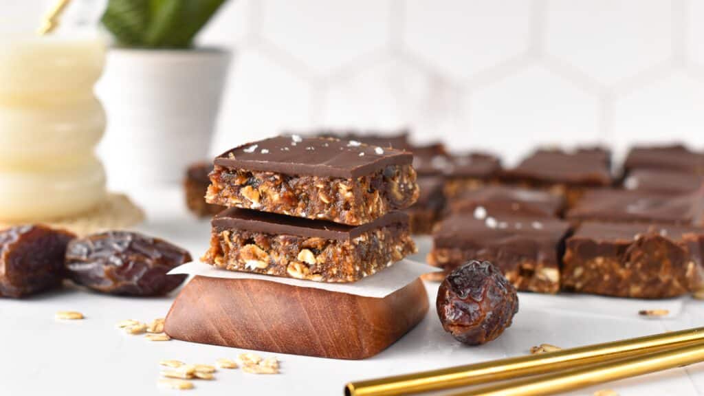 Healthy Date Bars - The Conscious Plant Kitchen