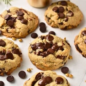 5-Ingredient Chocolate Chip Cookies