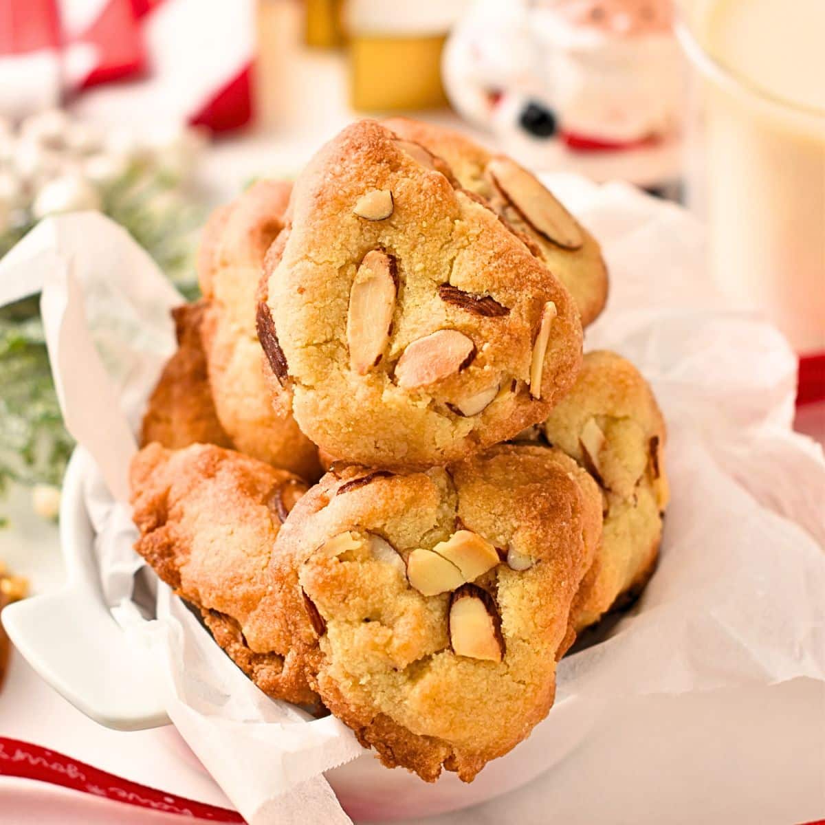 Almond Christmas Cookies