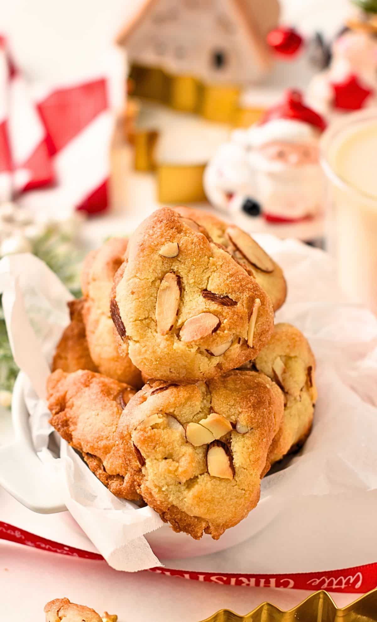 Almond Christmas Cookies