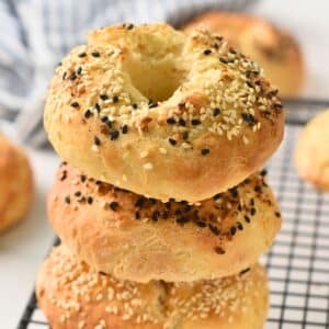 2-Ingredient Bagels