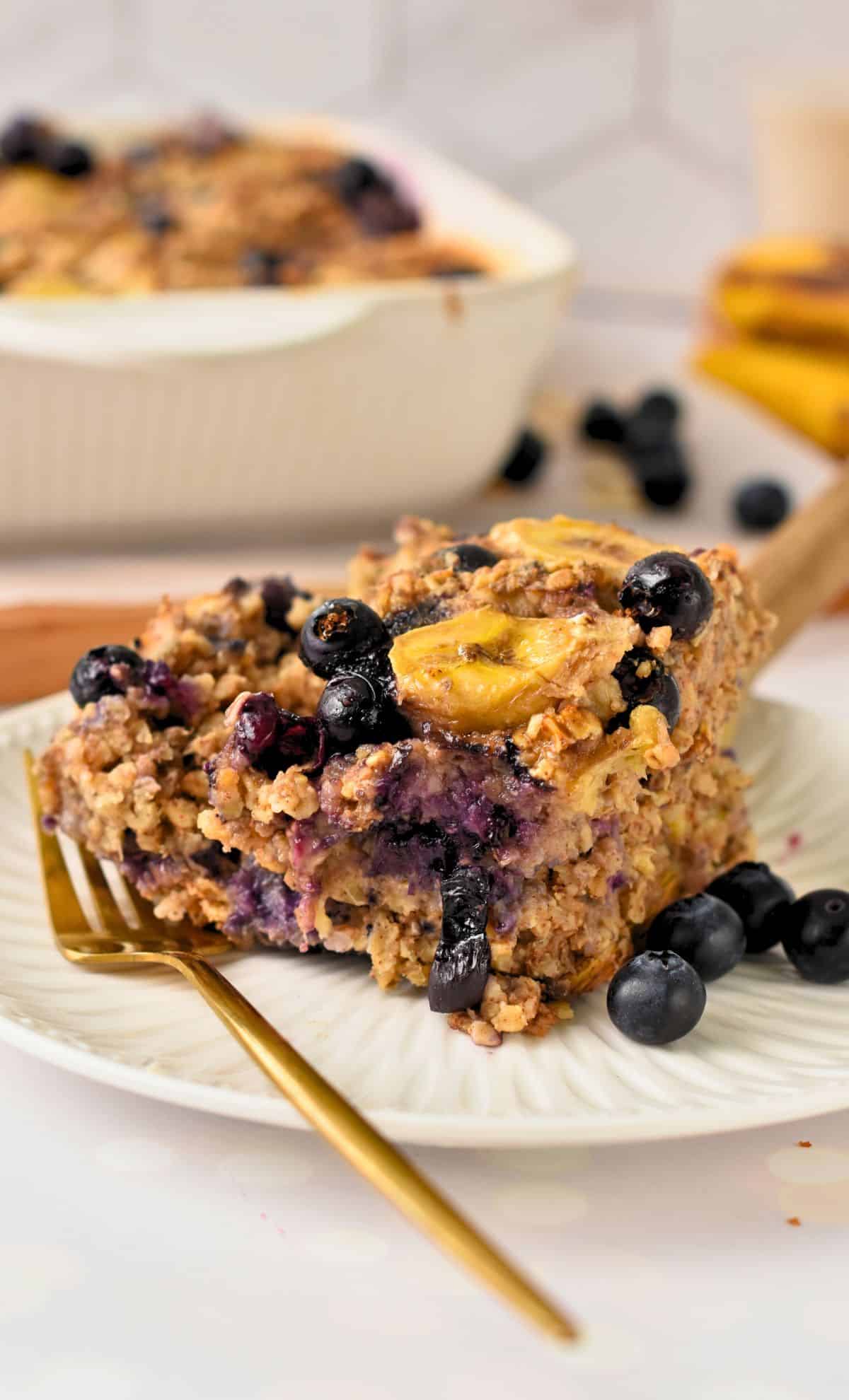 Baked Banana Blueberry Oatmeal