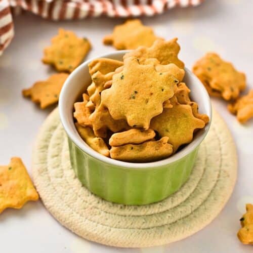 Chickpea Crackers (4 Ingredients, High-Protein)