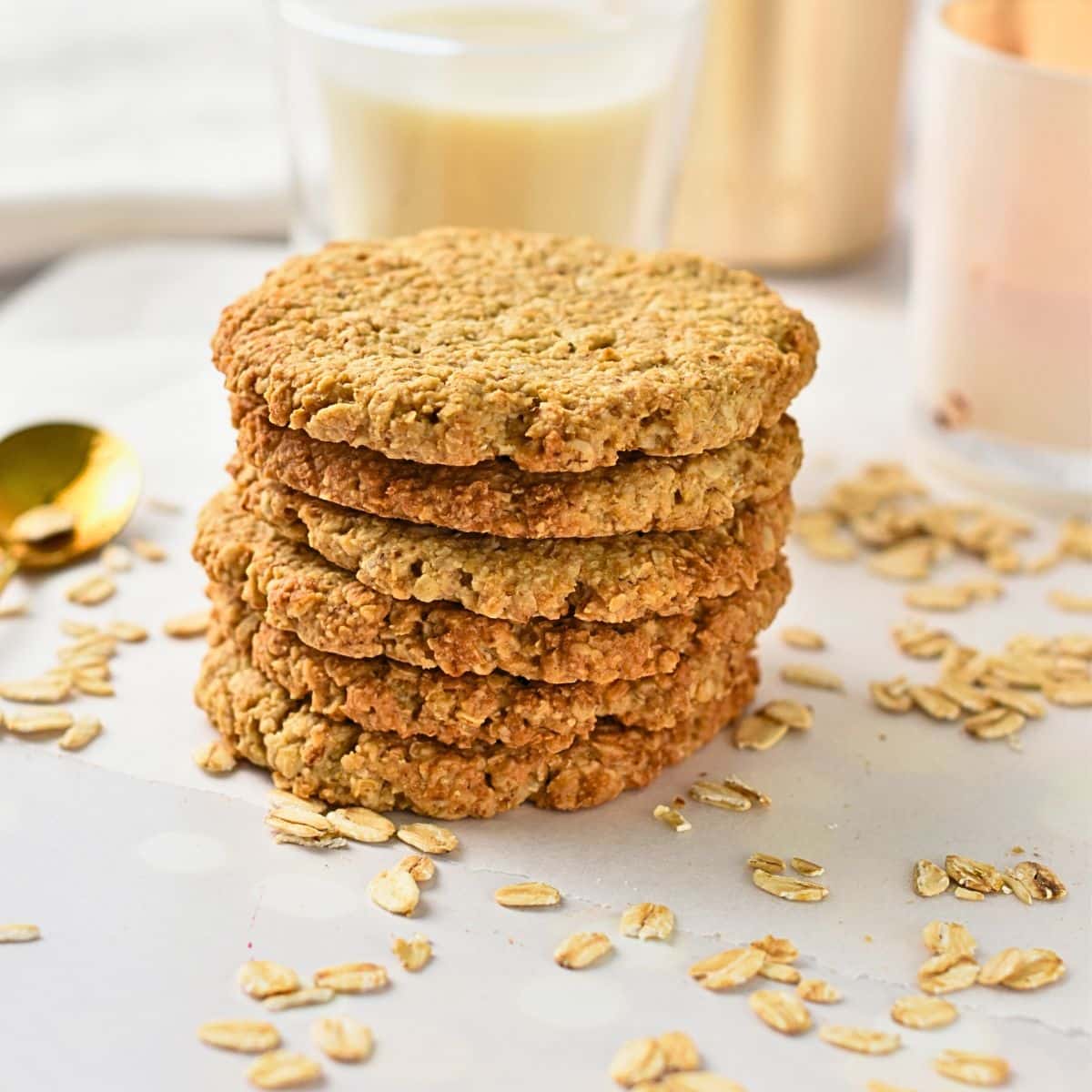 Crispy Oatmeal Cookies