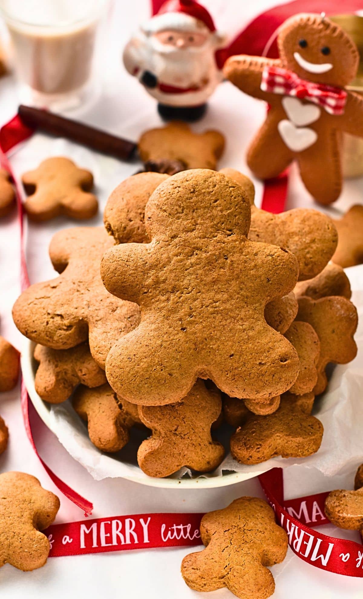 Healthy Gingerbread Cookies