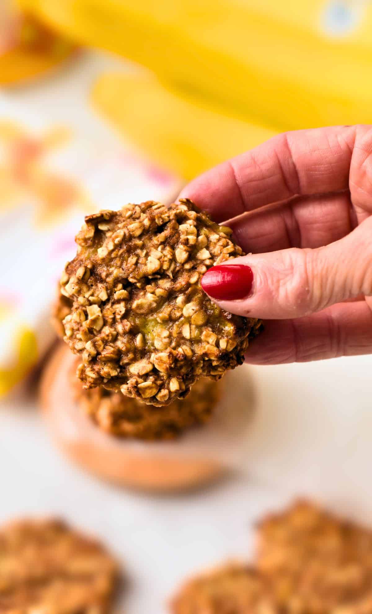 2-Ingredient Oat Cookies